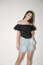 Blusa con spalle scoperte