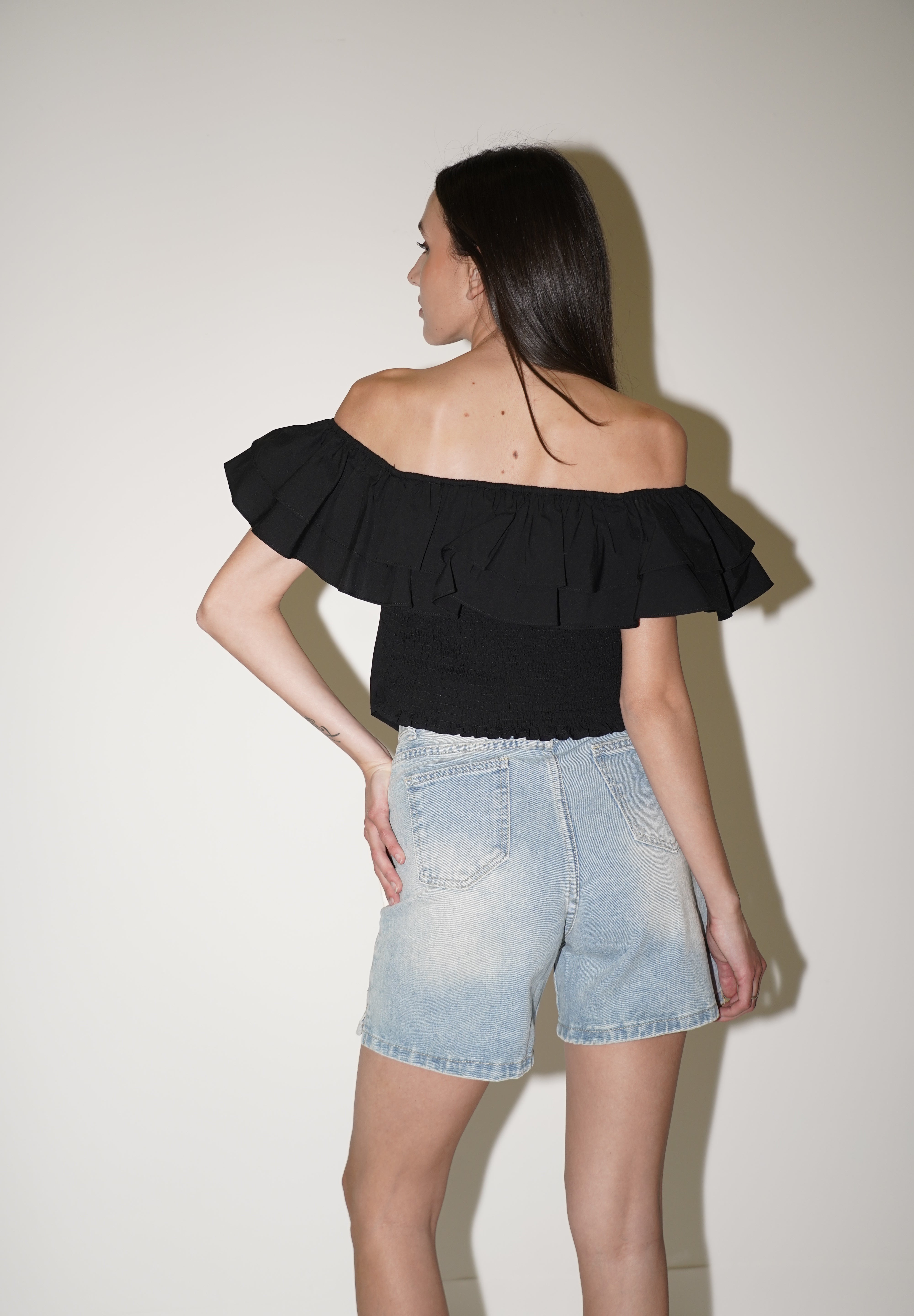 Shorts jeans con accessorio